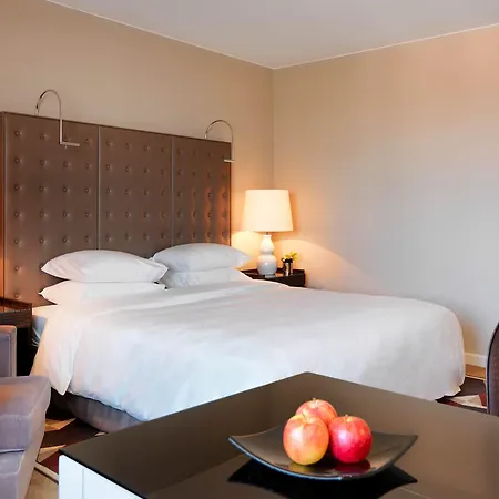 Hyatt Regency 5*