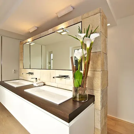 Designer-loft Mit Whirlpool Apartment Köln