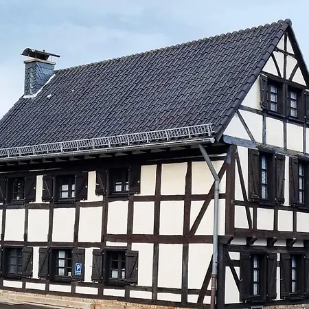 Altes Romantisches Fachwerkhaus In Rheinnaehe Auch Fuer Workation Geeignet *