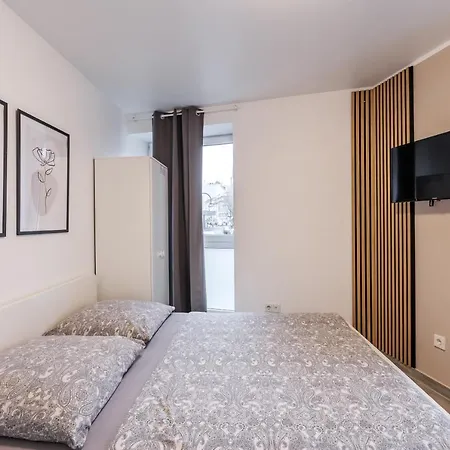 Apartments Cologne * Colonia