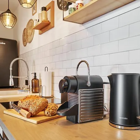 Park Avenue - Design Friesenstrasse - 4 Pers - Wlan - Netflix - 65 Zoll Tv ケルン