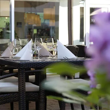 Hotel Mercure Severinshof 4*