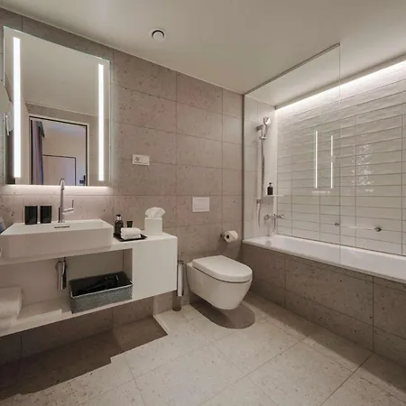 Hotel Adina Cologne