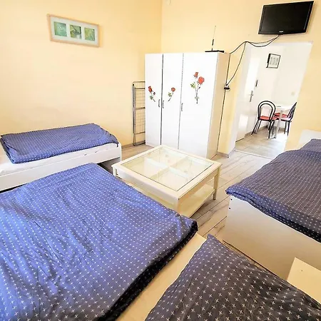 Апартаменты Cozy In Muelheim