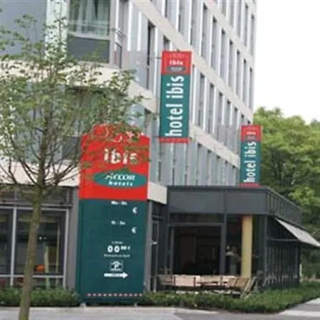 Ibis Messe 3*