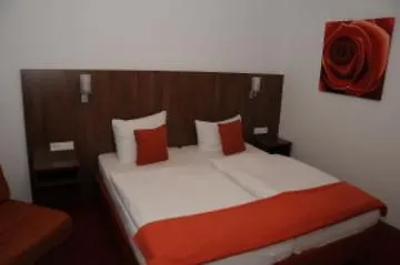 Triton 3* Kolonia