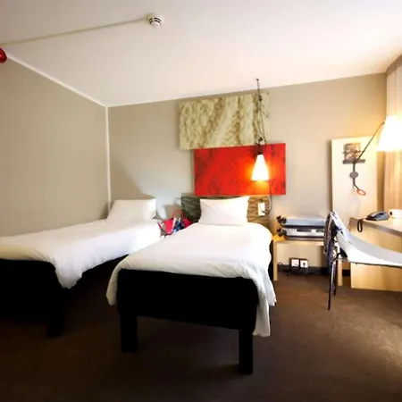 Ibis Centrum 2*