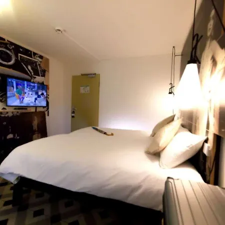 Ibis Centrum 2*