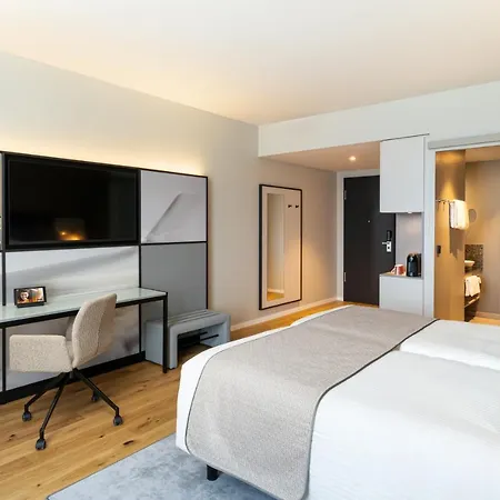 Leonardo Royal Bonn Airport 4*