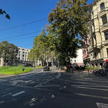 Volksgarten Mit Innenhof Appartamento