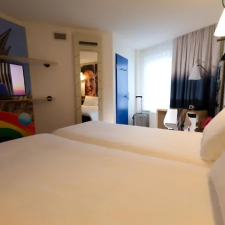 Ibis Centrum Hotel 2*