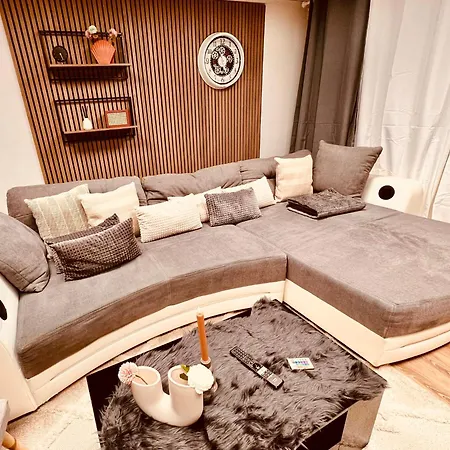 Luxe Living: Opulent Elegance Unleashed Apartment *