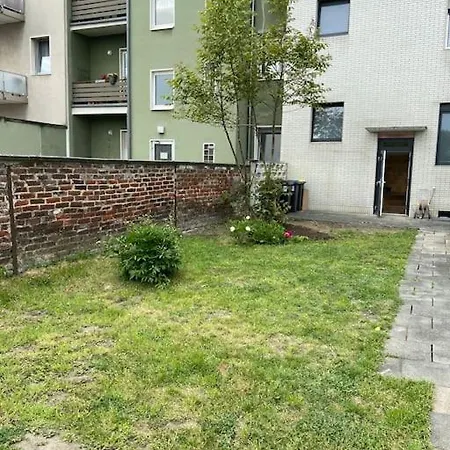 Apartment Charmante Gartenwohnung Mit Privatem Grossen Garten *