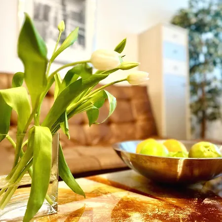 Domspitzen-blick, Cooles 2 Mit Indoor-swimmingpool Auf Dem Dach, Kueche Und Smart-tv Apartment *