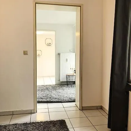 Apartment Charmante Gartenwohnung Mit Privatem Grossen Garten *
