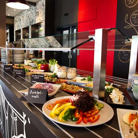 Hotel Ibis Messe 3*