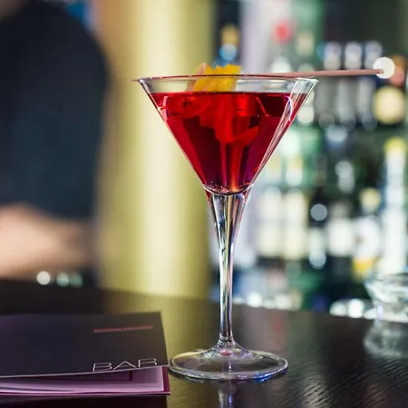 Отель Art'otel Cologne, Powered By Radisson 4*