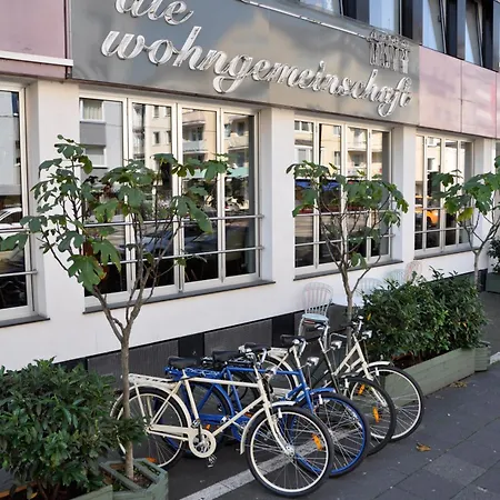 Hostel Wohngemeinschaft *