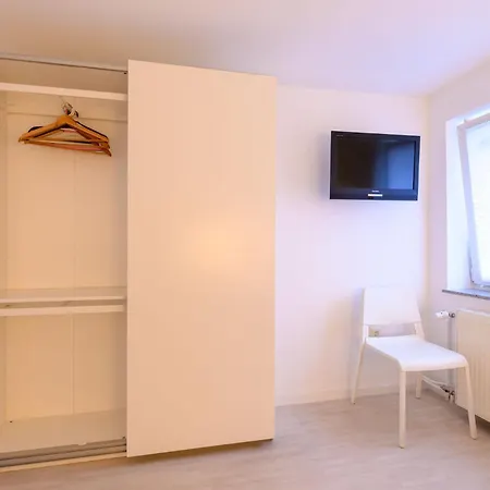 Apartament In Koeln-messe *