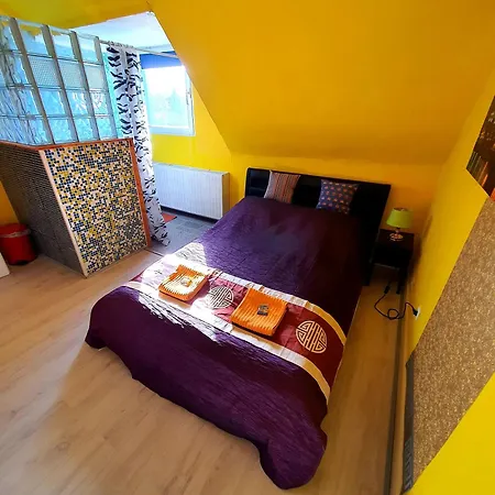 Bed & Breakfast Stayincologne 2*