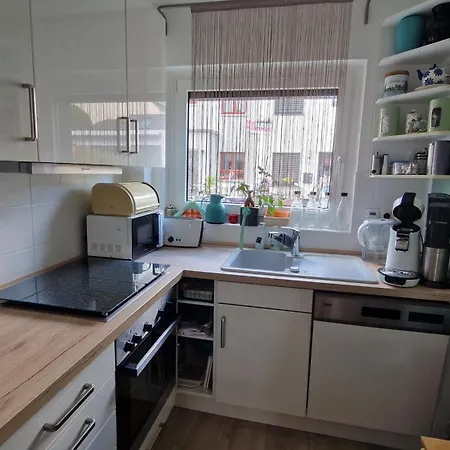 Haus Mit Garten, 20 Min. Zum Dom&messe * Kolonia