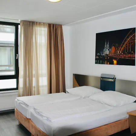 Hotel Opera 3*