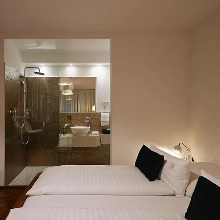 Hotel 18arts
