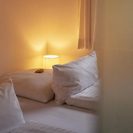 18arts Hotel
