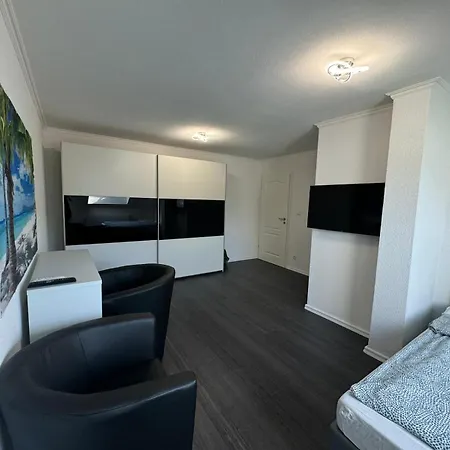 Urlaubszimmer 5 Airport Bonn Flughafen Homestay