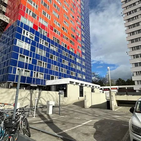 Apartment Domspitzen-blick, Cooles 2 Mit Indoor-swimmingpool Auf Dem Dach, Kueche Und Smart-tv *