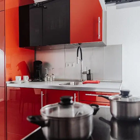 Homestay Urlaubszimmer 5 Airport Bonn Flughafen *