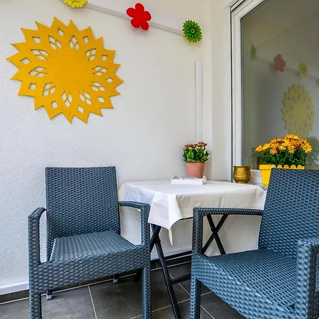 Stylisch Und Schick, Neue Wohnung, U-bahn 2 Minuten Apartment Cologne