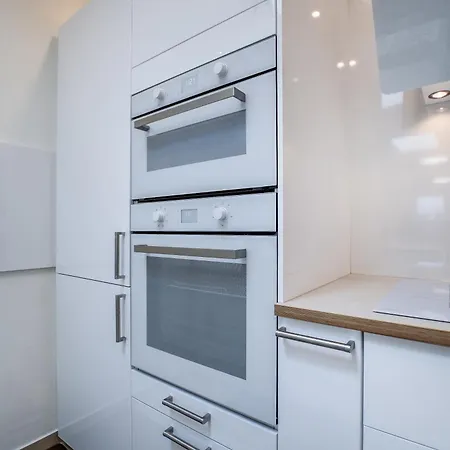 Apartment Stylisch Und Schick, Neue Wohnung, U-bahn 2 Minuten Cologne