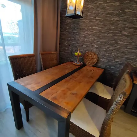 Fully Equipped - 1 Min From Cologne's Largest Mall * Cologne