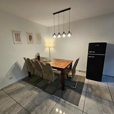 Apartment Maisonette In Koelner Villenviertel