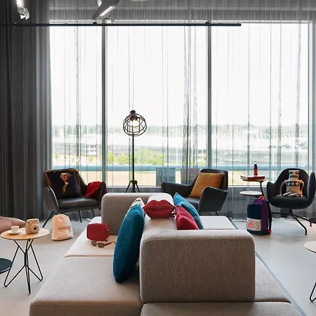 Moxy Bonn Airport Hotel Kolín nad Rýnem