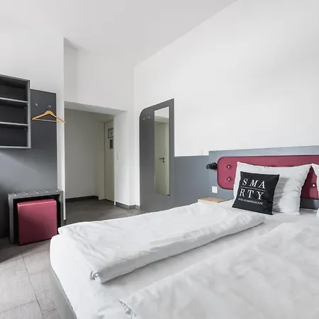 Hotel Smarty Airport - Kontaktloser Self Check-in 3*