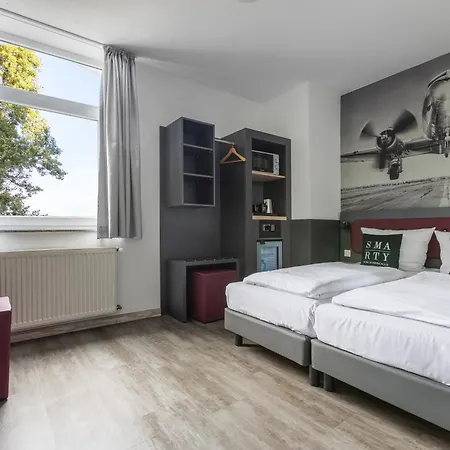 Hotel Smarty Airport - Kontaktloser Self Check-in 3*