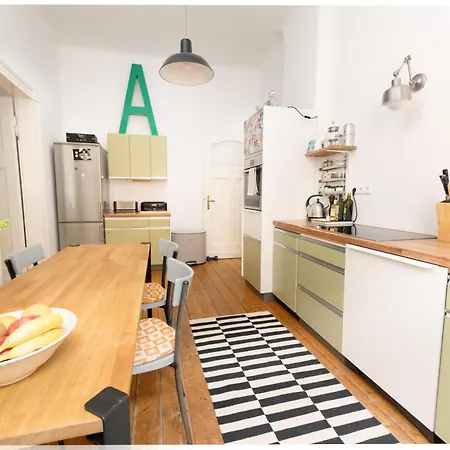 דירה Ruhiges Altbau-apartment In Bester Lage