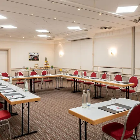 Hotel Leonardo Bonn Airport 4*