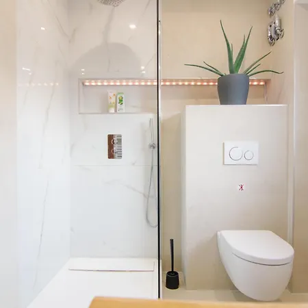 Comfort Hub - - 3 Gaestezimmer Im Eigentumshaus * Cologne