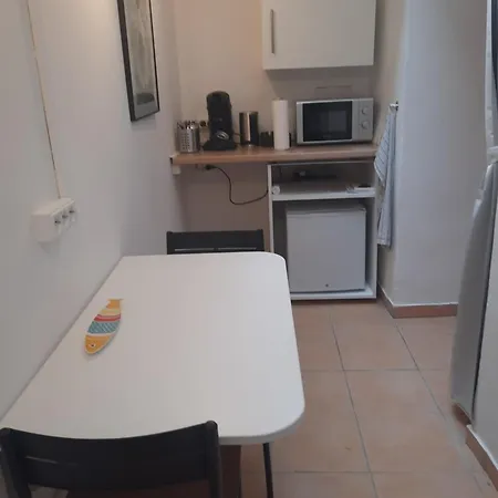 Appartement Gemuetliches Studio-apartment Fuer 2 Personen In Toplage *