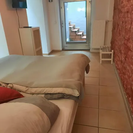 Gemuetliches Studio-apartment Fuer 2 Personen In Toplage * Keulen