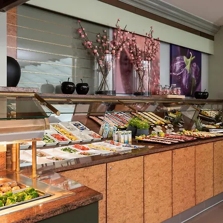 Hotel Leonardo Bonn Airport 4*