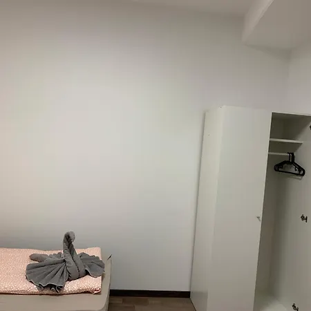 Private In Popular Neighborhood *