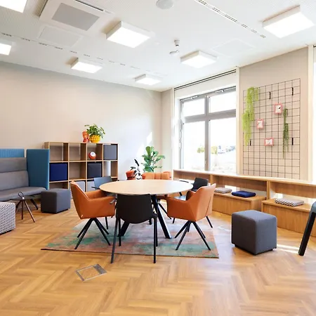 Loginn Airport Кёльн