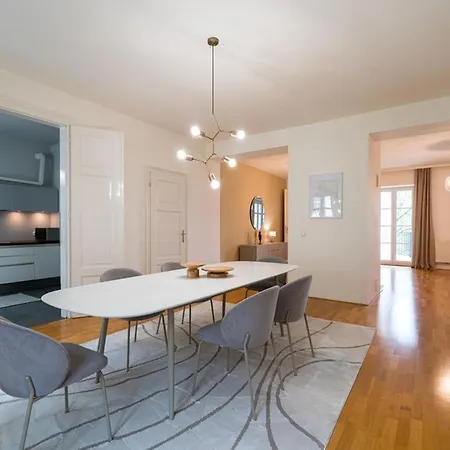 Design Altstadt Sued Apartment *