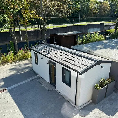 Appartement Tinyhouse/chalet In Vollmoebliert/klima Cologne