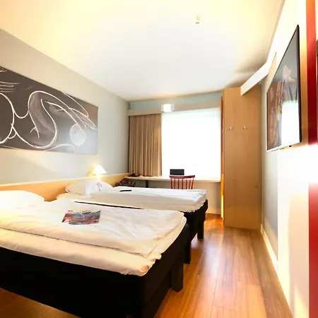 Ibis Messe Hotel 3*