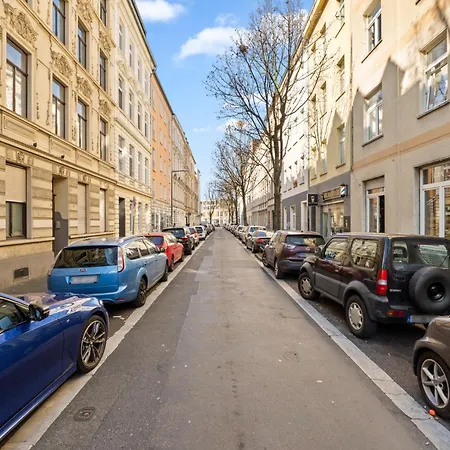Privates City-apartement Nah Der Messe Und Lanxessarena * Кёльн